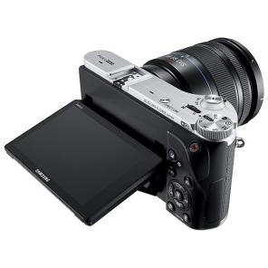 Основное фото Фотоаппарат Samsung NX300 Kit 